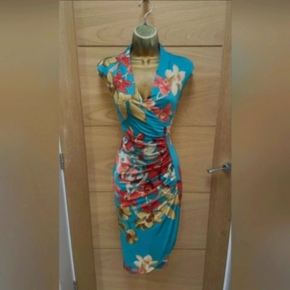 Phase Eight Dresses & Skirts - Phase Eight orchid print floral bodycon wiggle ruched wedding guest dress